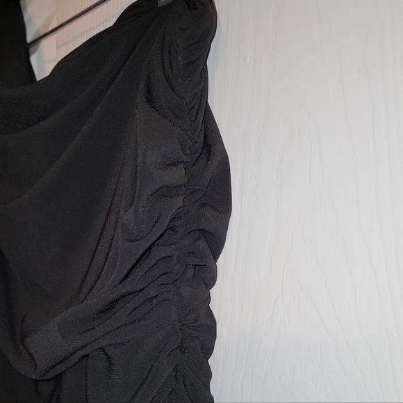 Ralph Lauren Elegant One-Shoulder Black Dress With Side Ruching - Picture 4 of 9